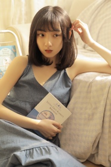 杨超越50秒视频